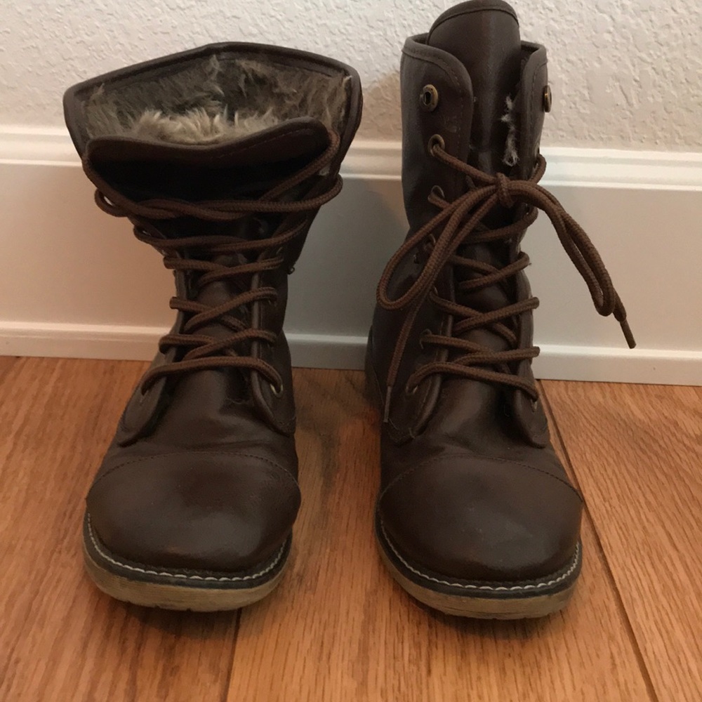 Fuzzy brown faux leather boots